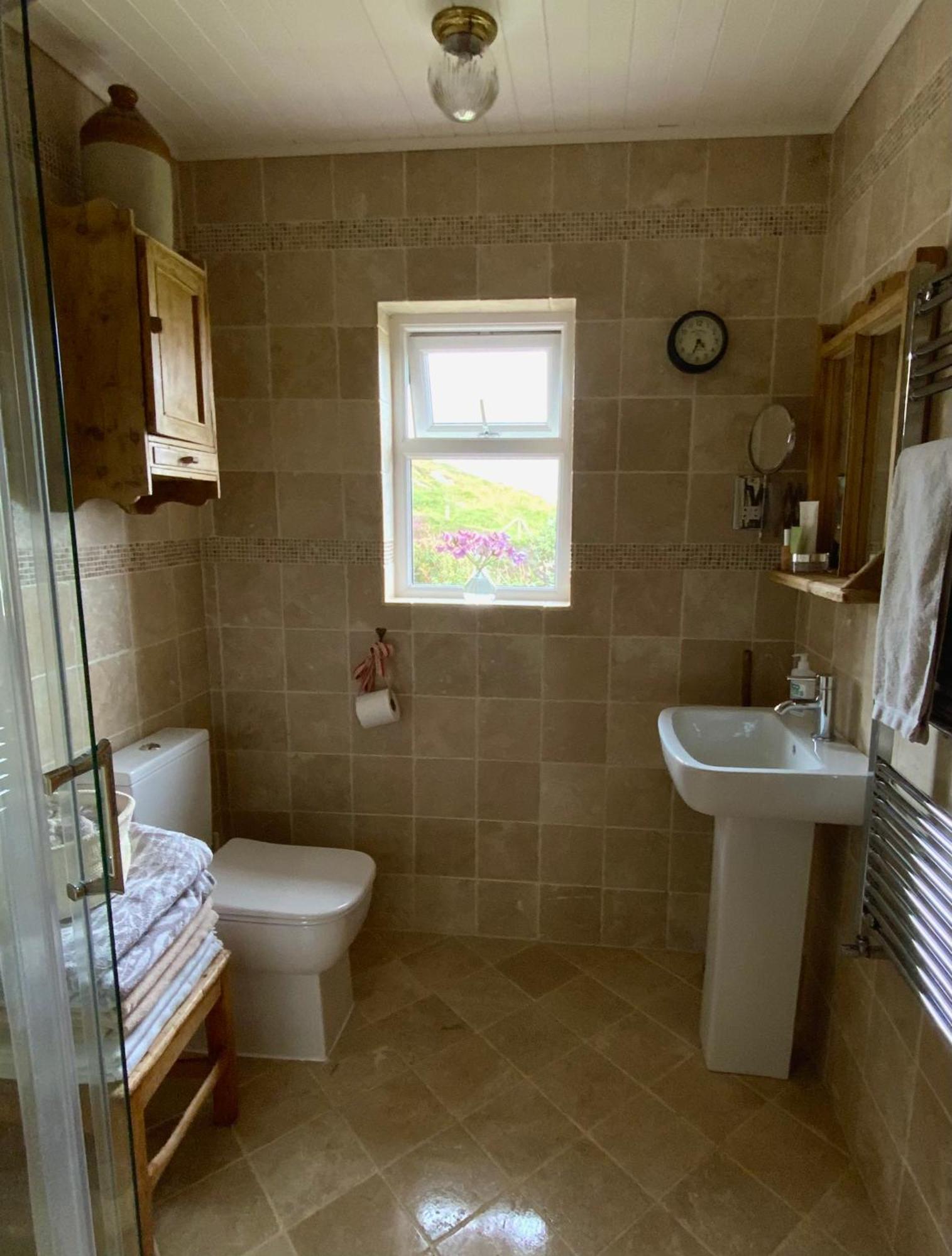Appartement Furthest Point West à Galway Extérieur photo